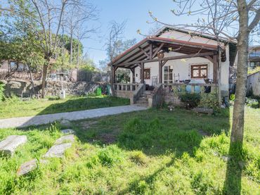 Casa amb balcó en venda a Calle Creus