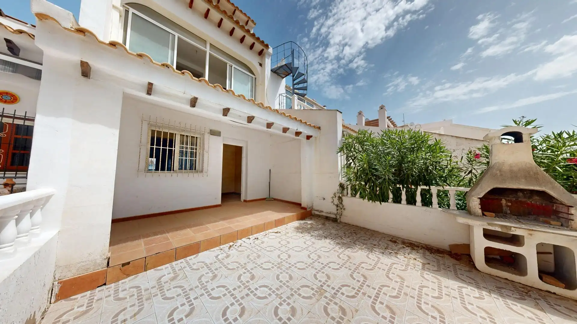 Vista exterior de Casa o chalet en venta en Orihuela con Jardín privado y Terraza