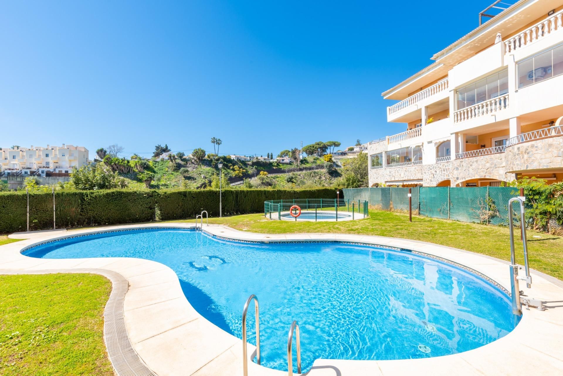 Jardí de Planta baixa en venda en Fuengirola amb Aire condicionat, Calefacció i Jardí privat