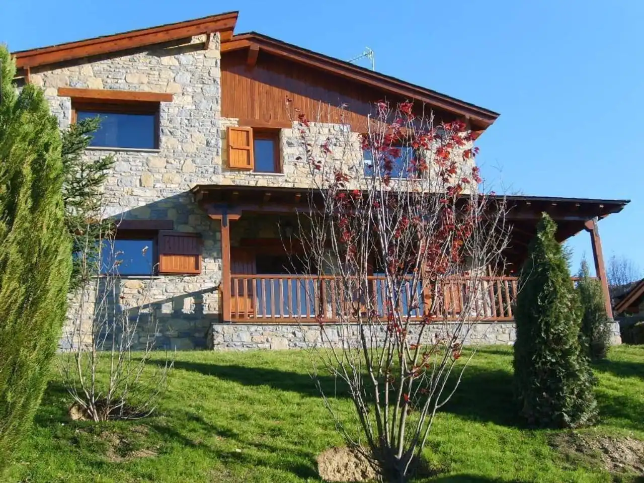 Houses for rent in Calle ESCOMELLES, Fontanals de Cerdanya
