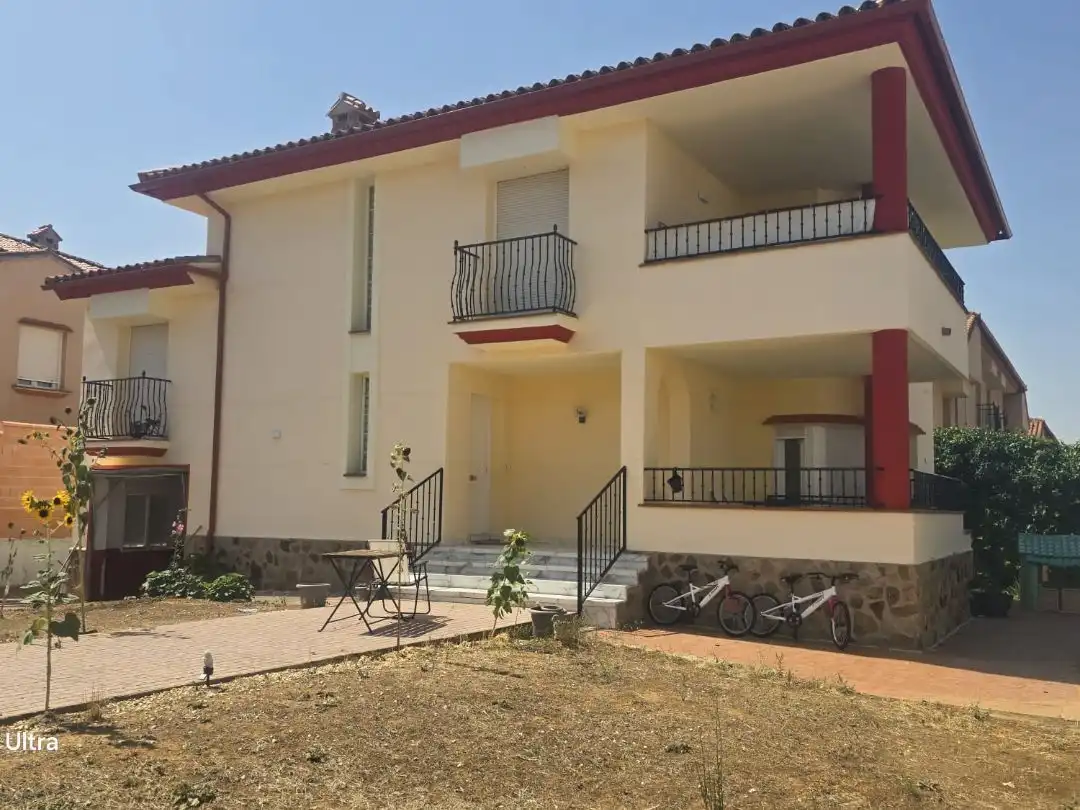 Vista exterior de Casa o chalet en venta en Almodóvar del Campo, Ciudad Real