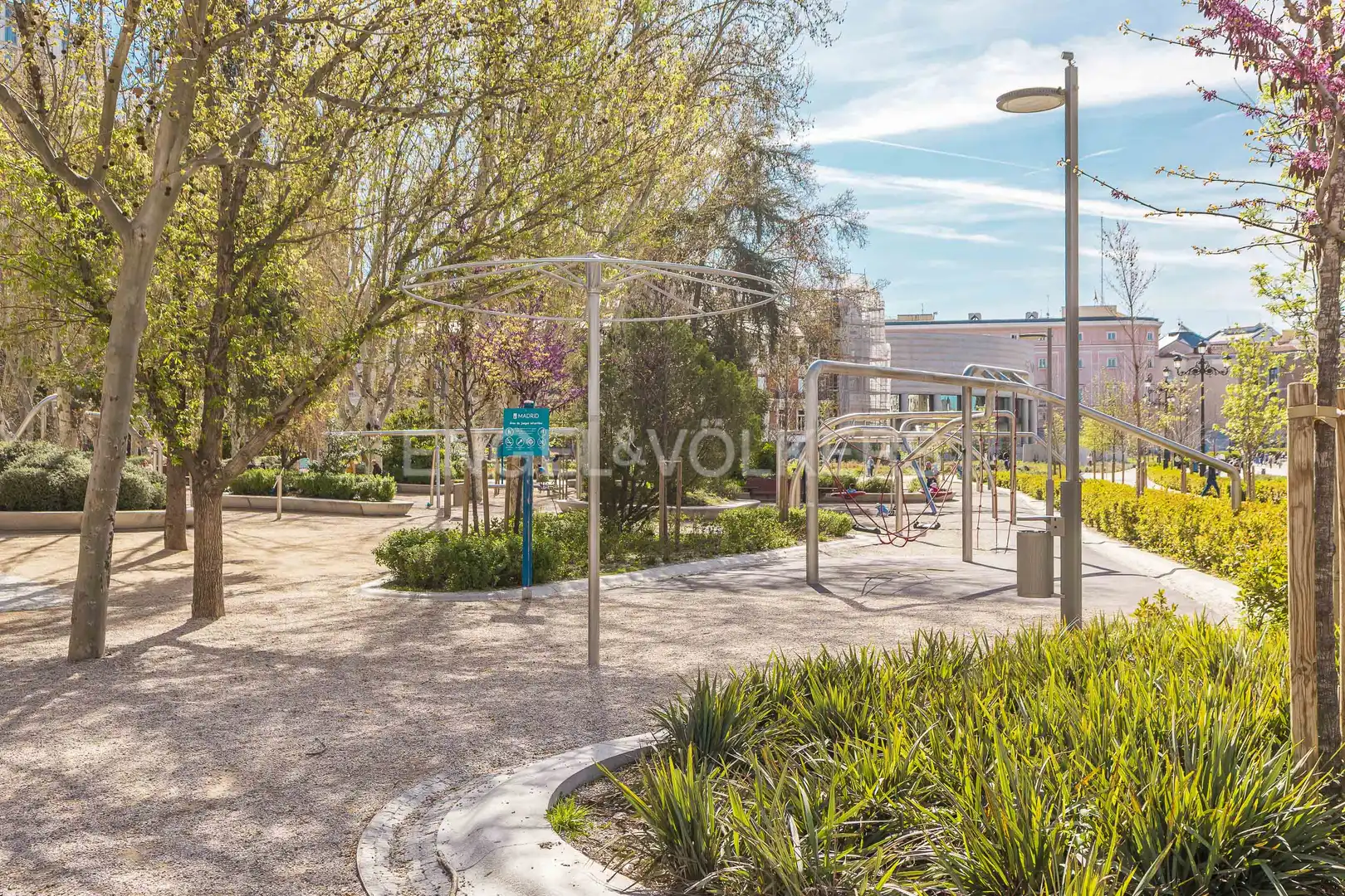 Exterior view of Flat for rent in Madrid  with Air Conditioner, Heating and Private garden