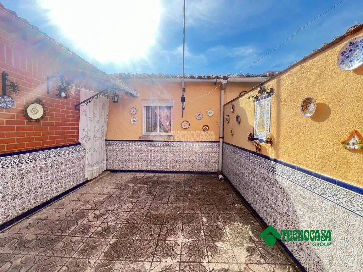 Casa adosada en venta en Santo Domingo-Caudilla