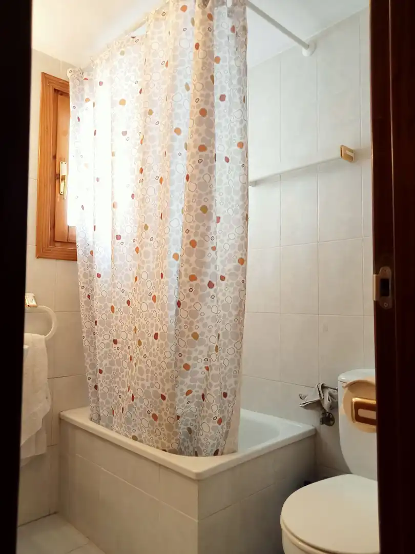 Bany de Casa o xalet en venda en Monzón amb Calefacció, Jardí privat i Terrassa