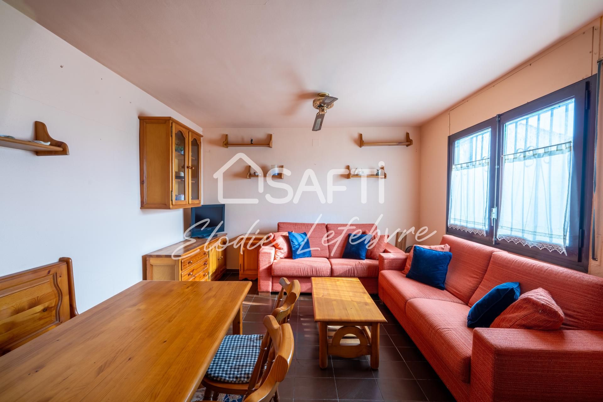 Living room of Study for sale in Empuriabrava  with Air Conditioner