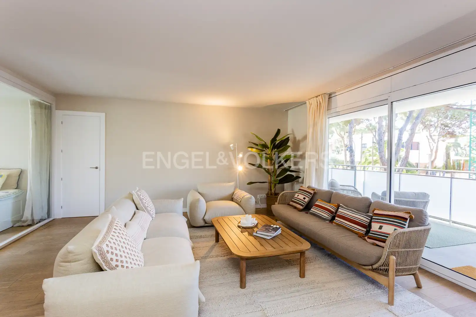 Piso con terraza en venta en La Pineda, imagen 4