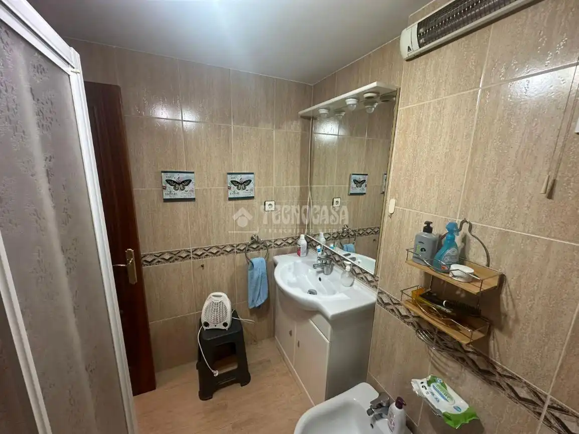 Baño de Casa adosada en venta en Málaga con Aire acondicionado, Terraza y Trastero