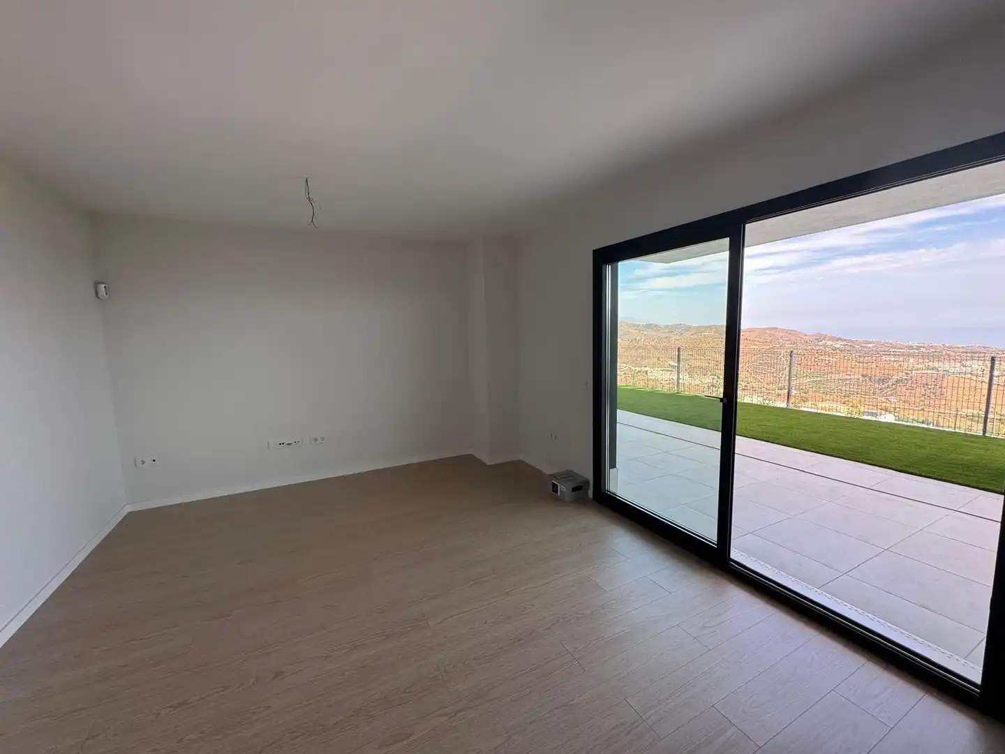 Sala d'estar de Planta baixa en venda en Rincón de la Victoria amb Aire condicionat, Calefacció i Terrassa