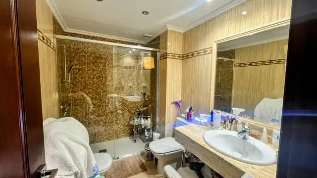 Bathroom of Flat for sale in Córdoba  with Air Conditioner, Heating and Terrace
