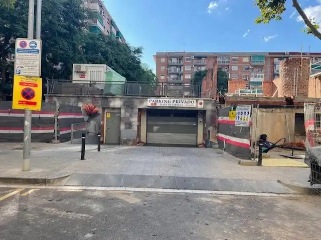 Parking de Garaje en venta en Cornellà de Llobregat