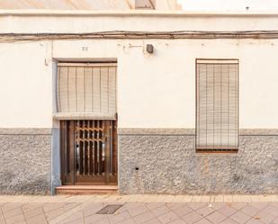 Vista exterior de Casa adosada en venda en Elche / Elx amb Terrassa i Traster