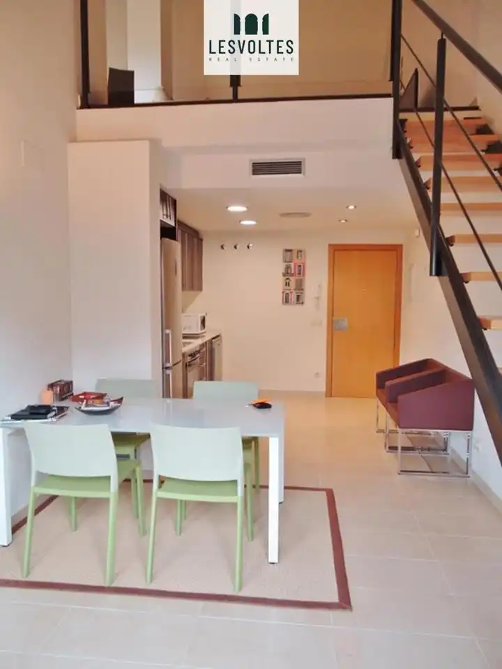 Cocina de Piso en venta en La Bisbal d'Empordà con Calefacción, Terraza y Amueblado