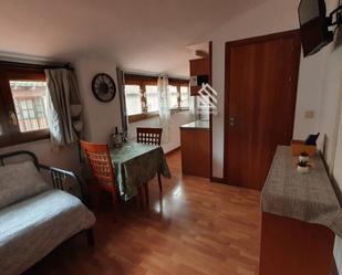 Bedroom of Attic to rent in Salamanca Capital  with Heating, Parquet flooring and Furnished