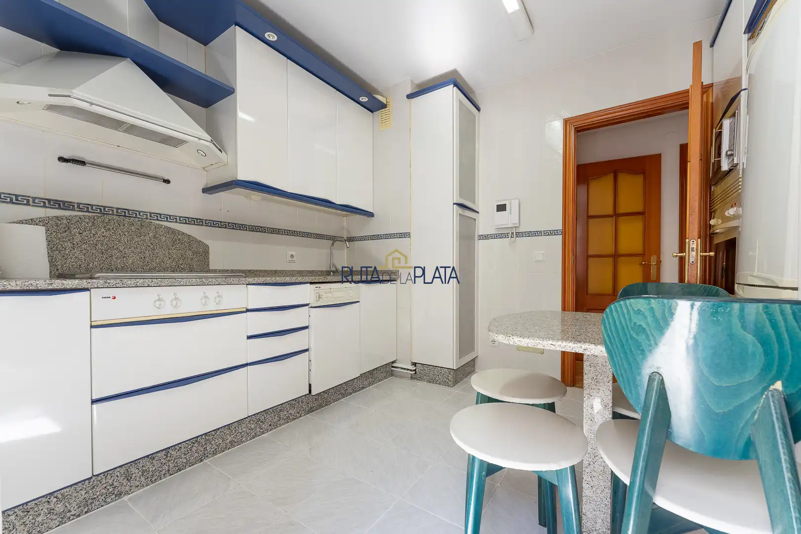Kitchen of Flat for rent in Zamora Capital   with Heating, Parquet flooring and Terrace