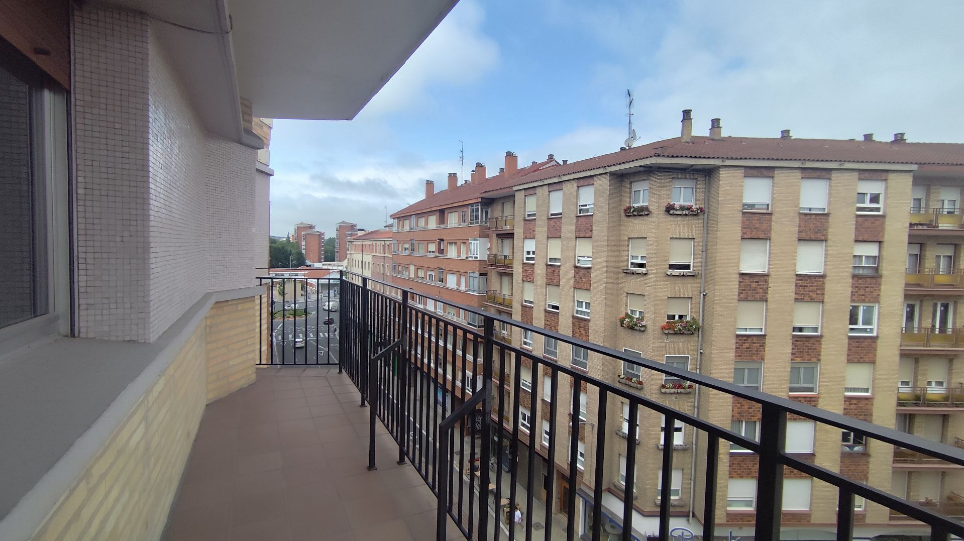 Habitación de Piso en venta en Vitoria - Gasteiz con Calefacción, Terraza y Trastero