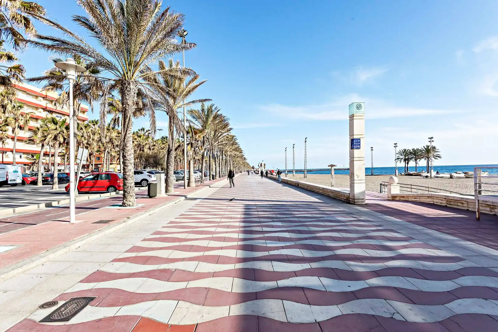 Vista exterior de Àtic en venda en Almería amb Aire condicionat, Calefacció i Terrassa