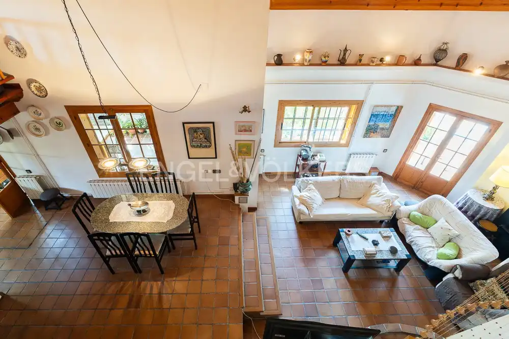Sala de estar de Casa o chalet en venta en Requena con Aire acondicionado, Calefacción y Jardín privado