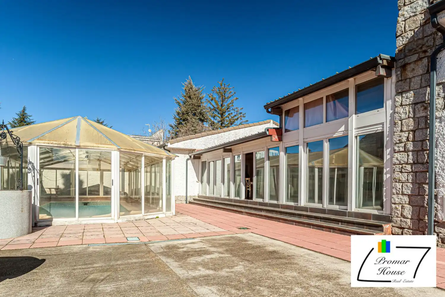 Vista exterior de Casa o chalet en venta en Ávila con Calefacción, Jardín privado y Terraza