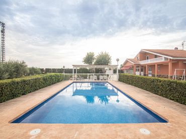 Villa con piscina in vendita a BAYA ALTA 1198