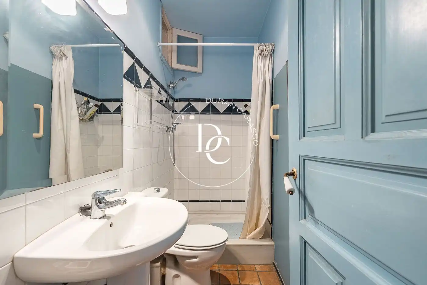 Bathroom of Houses for sale in Sitges  with Air Conditioner, Heating and Terrace