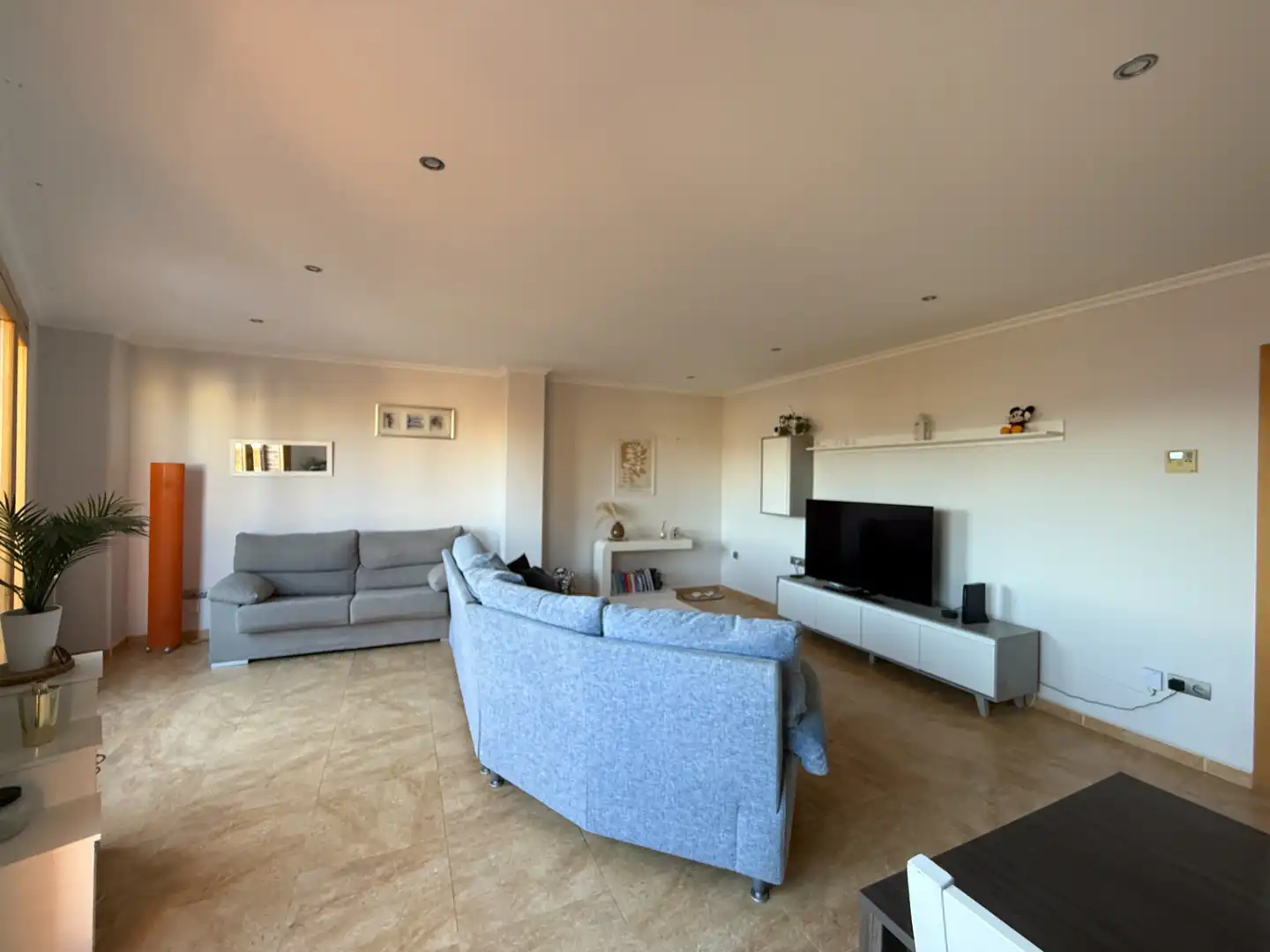 Wohnzimmer von Dachboden zum Verkauf in Benigànim mit Klimaanlage, Heizung und Terrasse