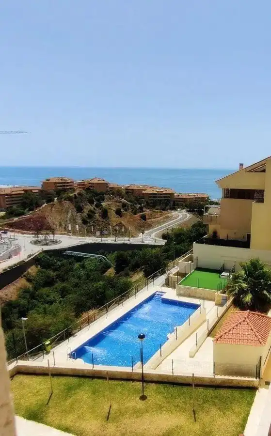 Vista exterior de Dúplex en venda en Fuengirola amb Aire condicionat, Calefacció i Terrassa
