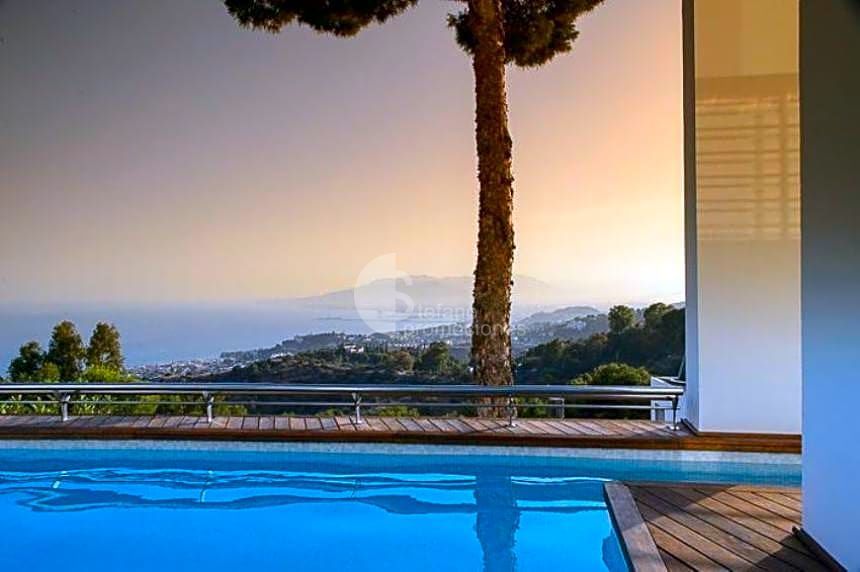Swimming pool of House or chalet for sale in Málaga Capital  with Air Conditioner, Private garden and Parquet flooring