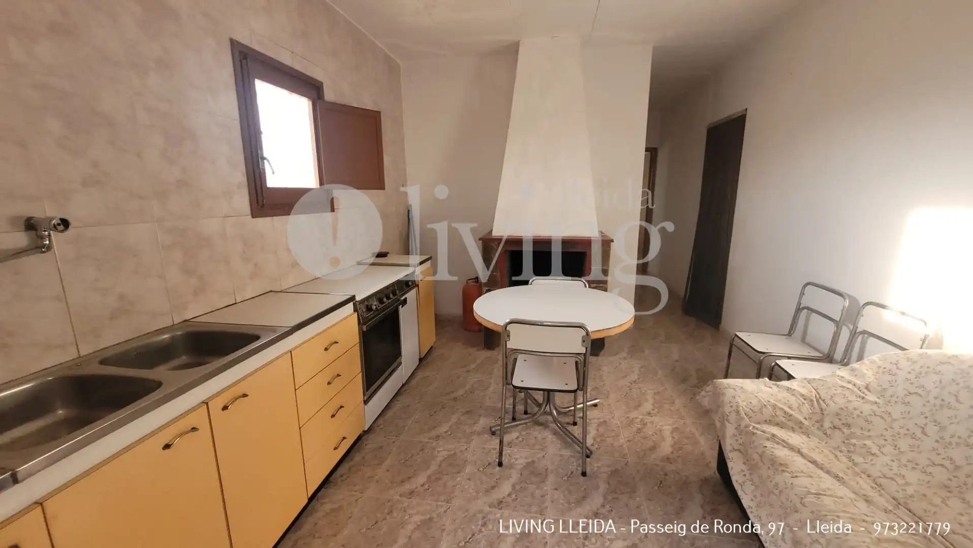 Sala de estar de Finca rústica en venta en Fraga con Jardín privado, Trastero y Amueblado