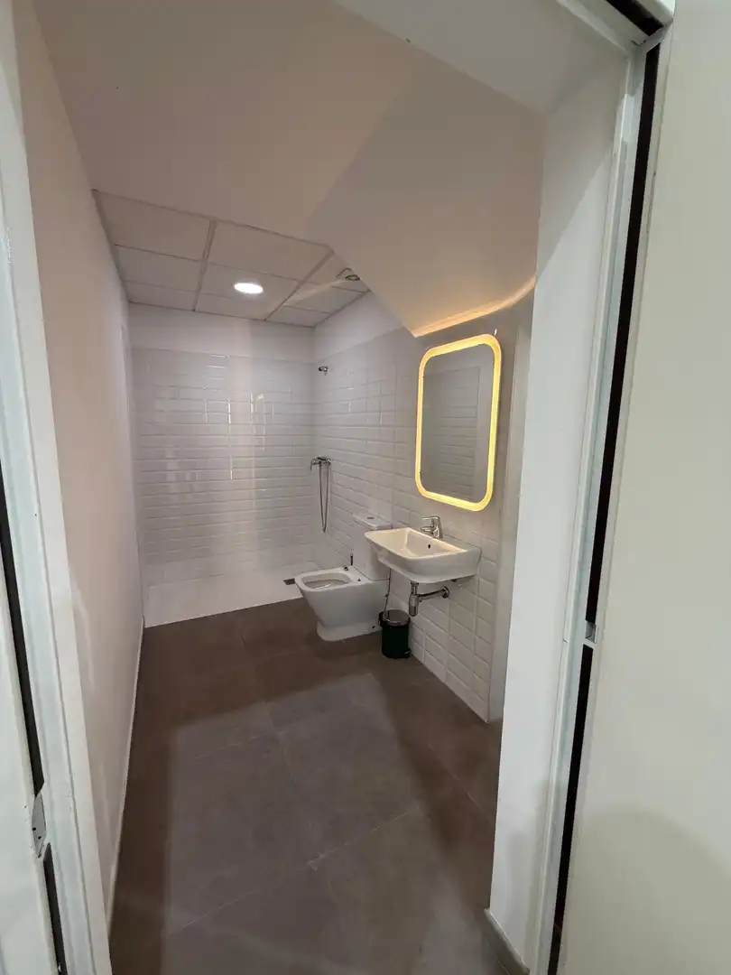 Badezimmer von Geschaftsraum zur Miete in Pisa