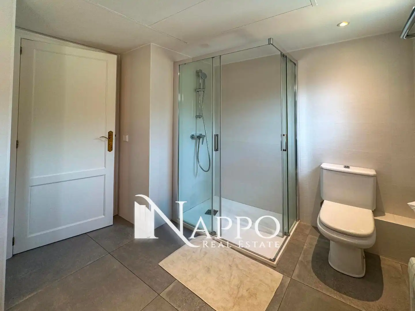 Bathroom of Duplexes for sale in Calvià  with Air Conditioner, Heating and Terrace