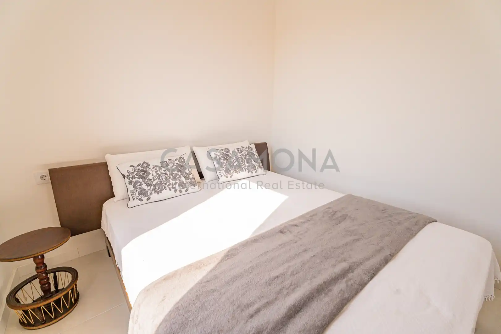 Bedroom of Houses for rent to own in Barcelona  with Air Conditioner, Heating and Private garden