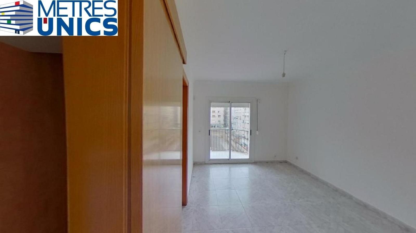 Piso en venta en Mollet del Vallès con Calefacción y Horno