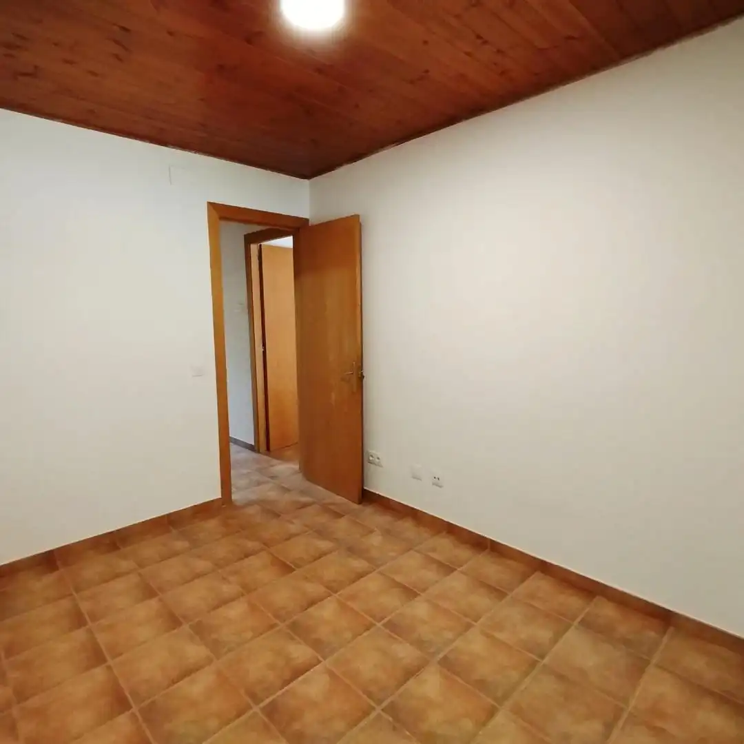 Flat for rent in Casserres  with Heating