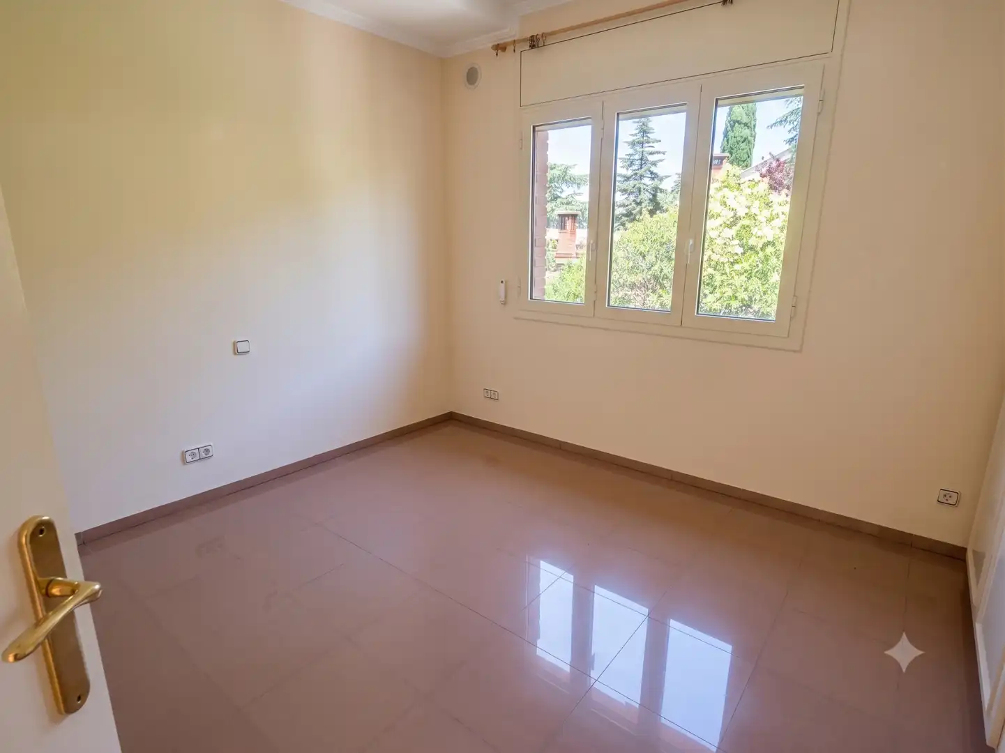 Dormitori de Casa o xalet en venda en La Garriga amb Jardí privat i Terrassa