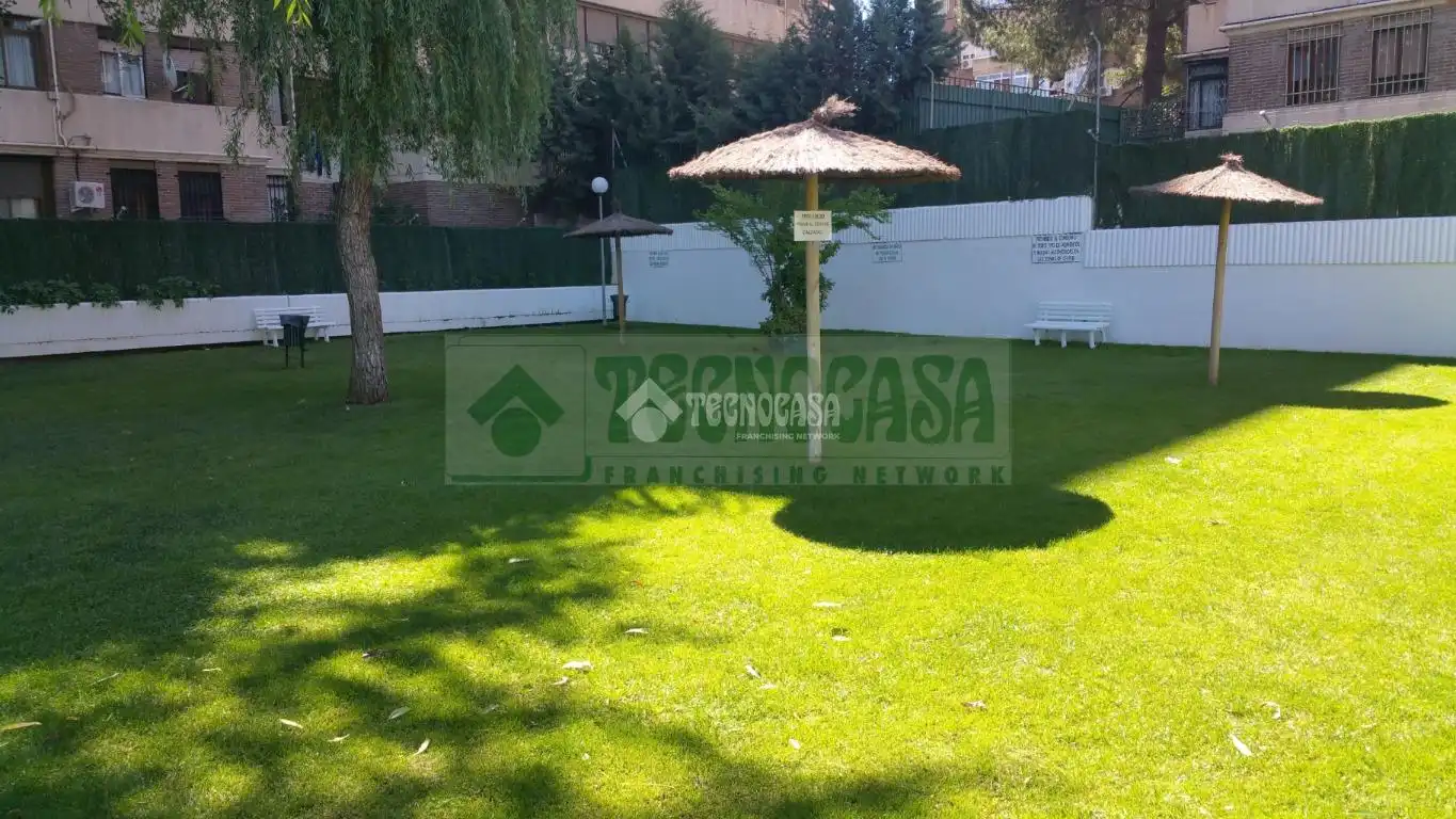 Garden of Flat for sale in Fuenlabrada  with Air Conditioner, Heating and Community pool