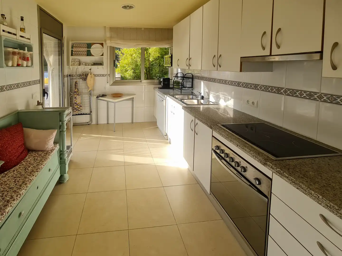 Cocina de Casa adosada en venta en Begur con Aire acondicionado, Calefacción y Jardín privado