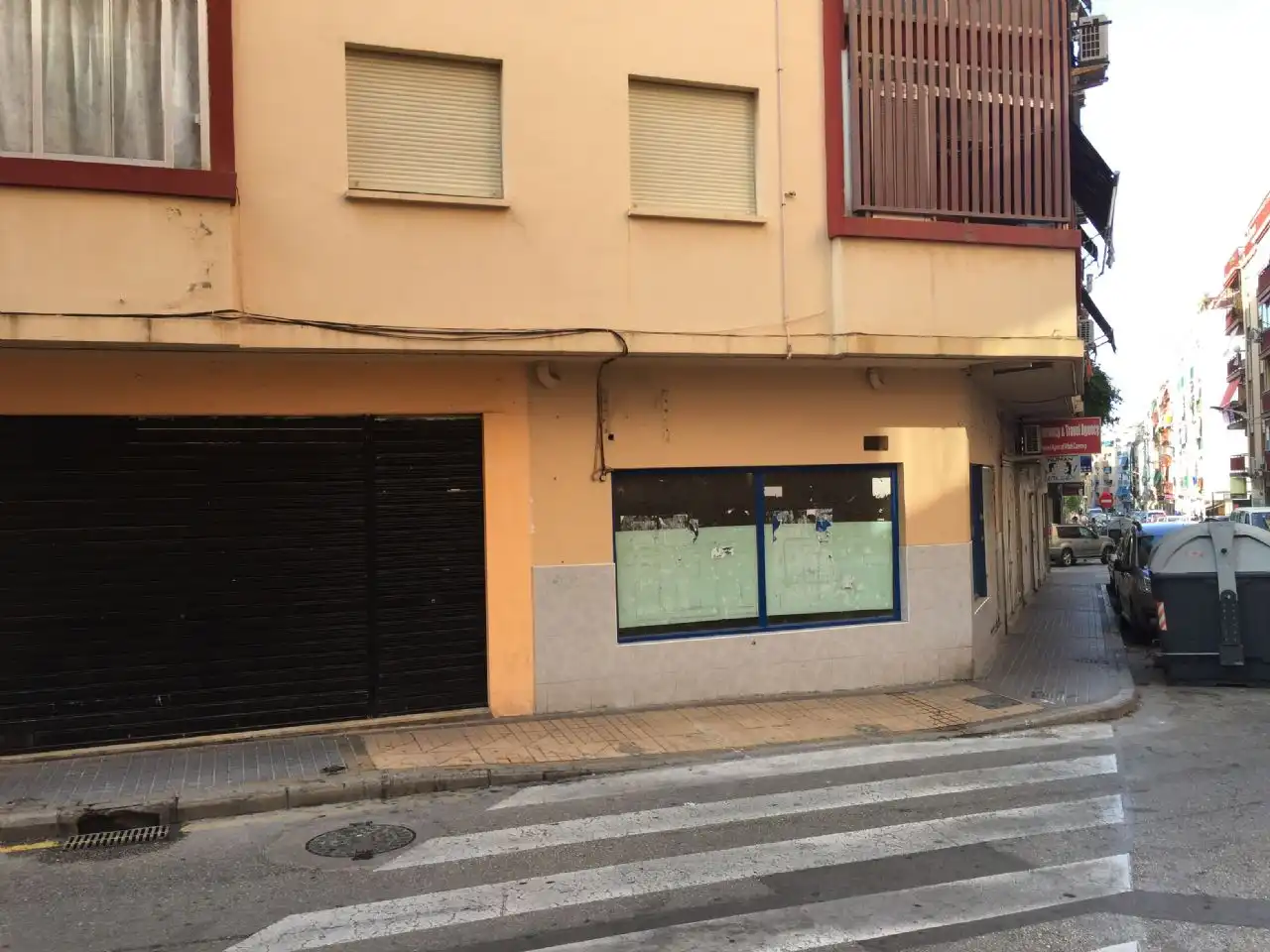 Vista exterior de Local de alquiler en Benidorm