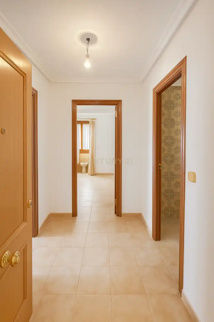 Flat for sale in Trujillo  with Air Conditioner, Oven and Washing machine