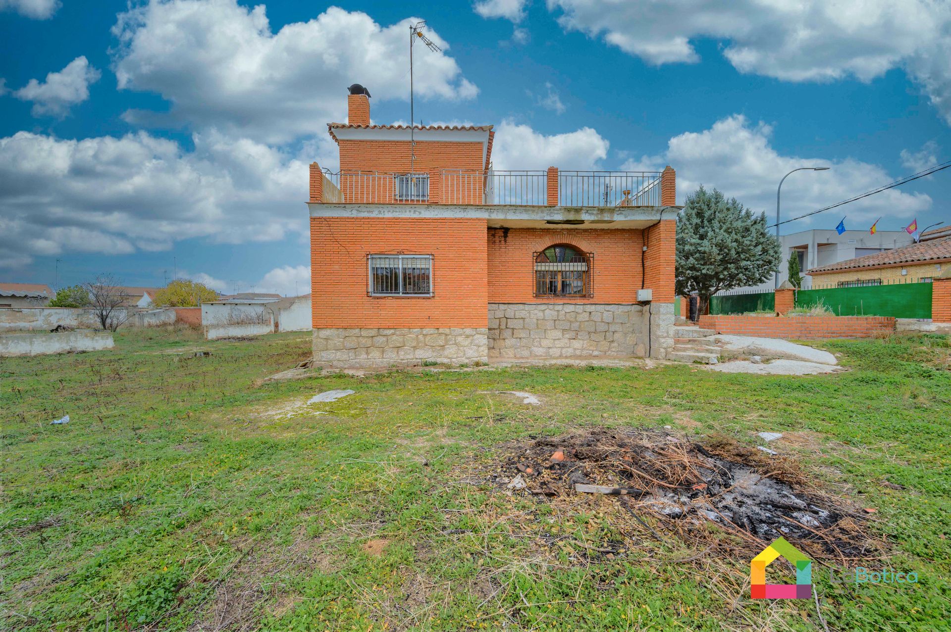 Exterior view of House or chalet for sale in Ajofrín  with Private garden and Terrace