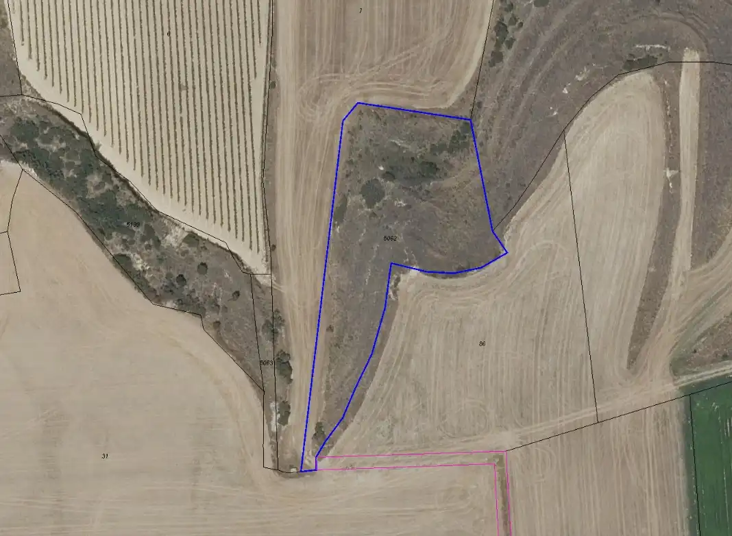 Lands and plots for sale in Haro