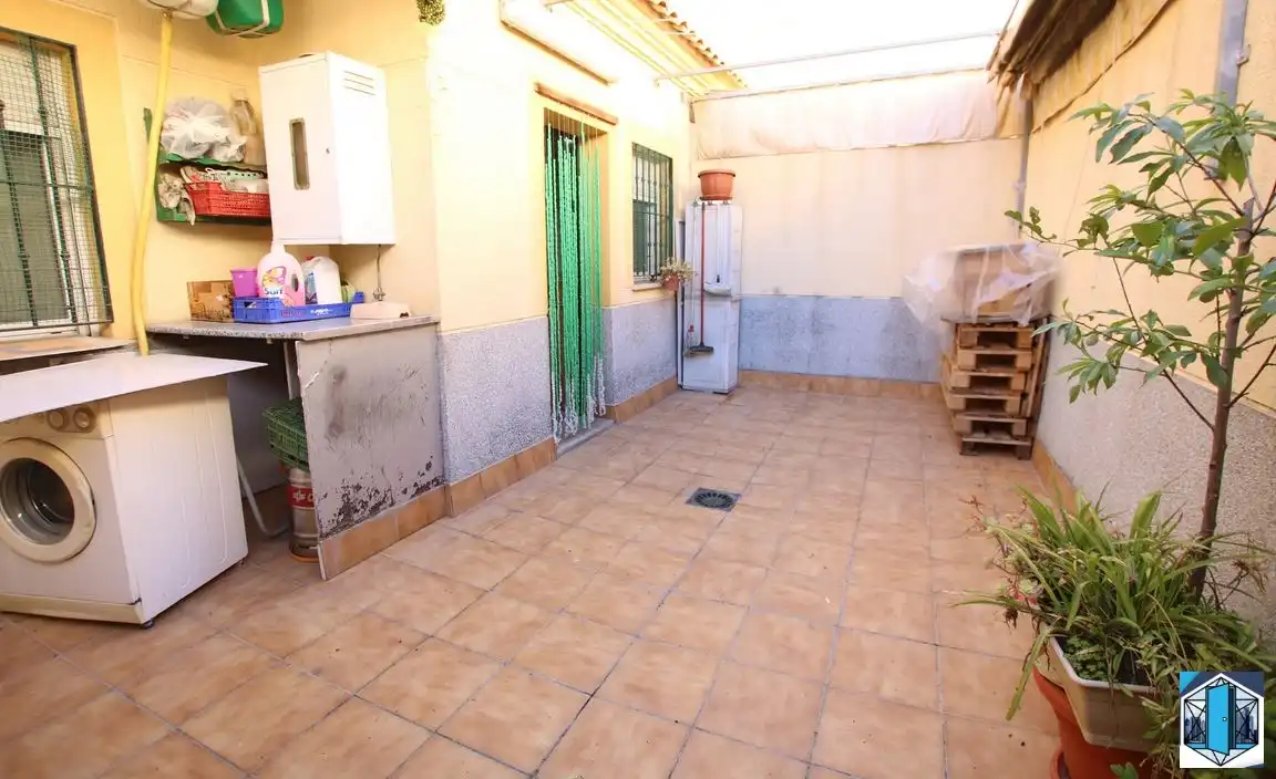 Adossat amb terrassa en venda a San Juan del Puerto, imagen 7
