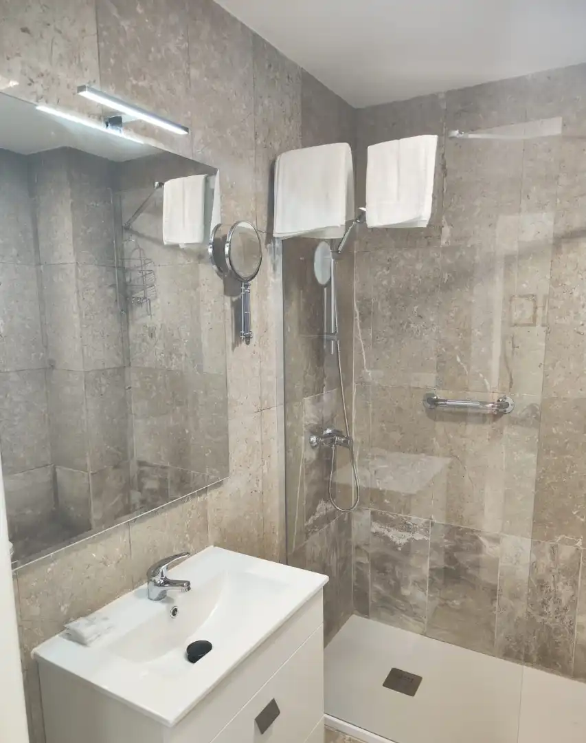 Baño de Ático en venta en Madrid con Aire acondicionado, Calefacción y Terraza