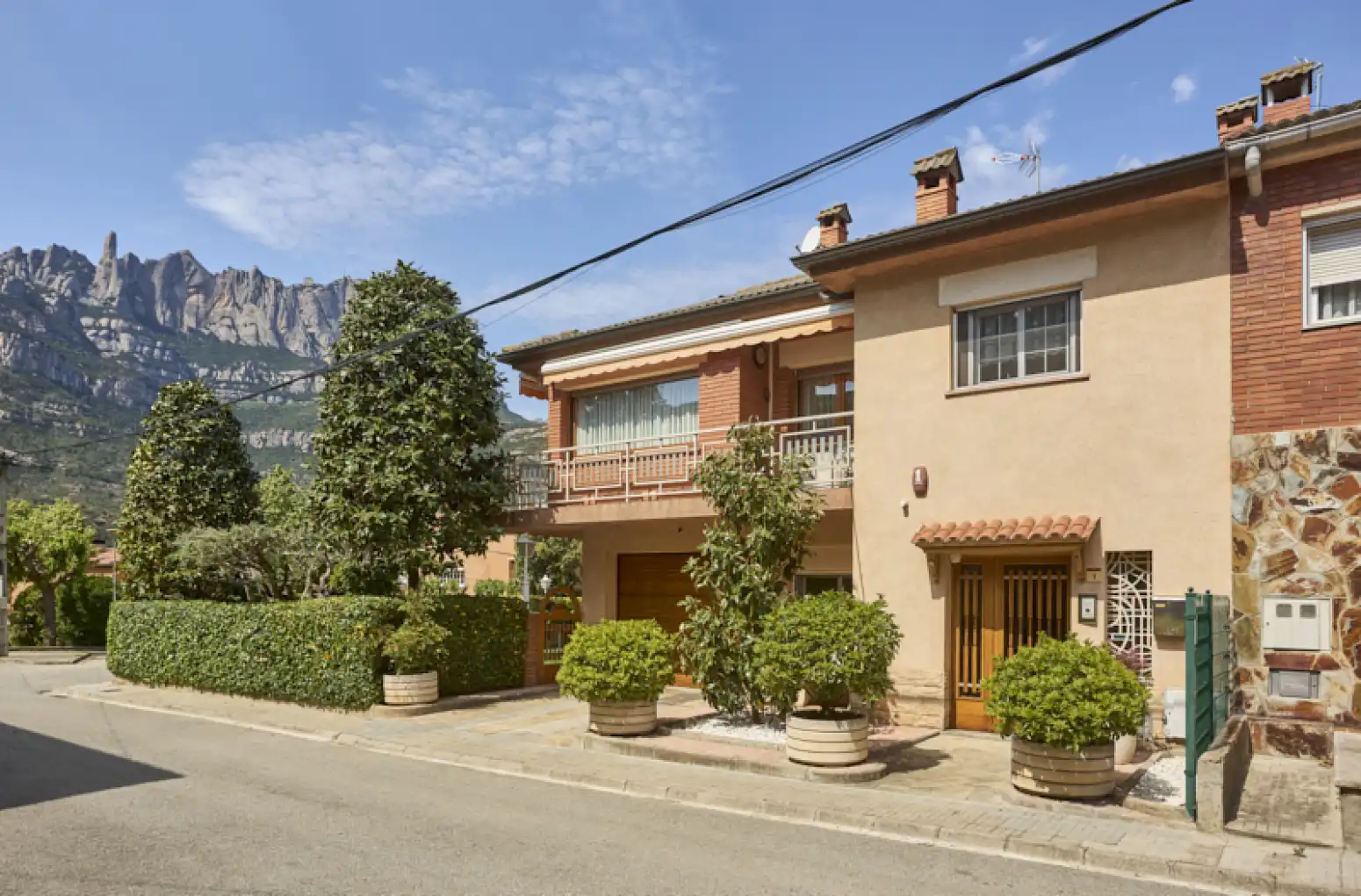 Außenansicht von Haus oder Chalet zum Verkauf in Monistrol de Montserrat mit Klimaanlage, Heizung und Privatgarten