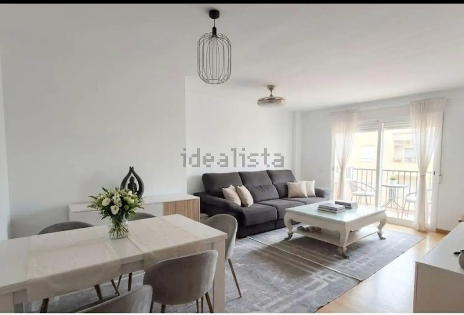 Dormitori de Apartament en venda en Aldaia amb Balcó