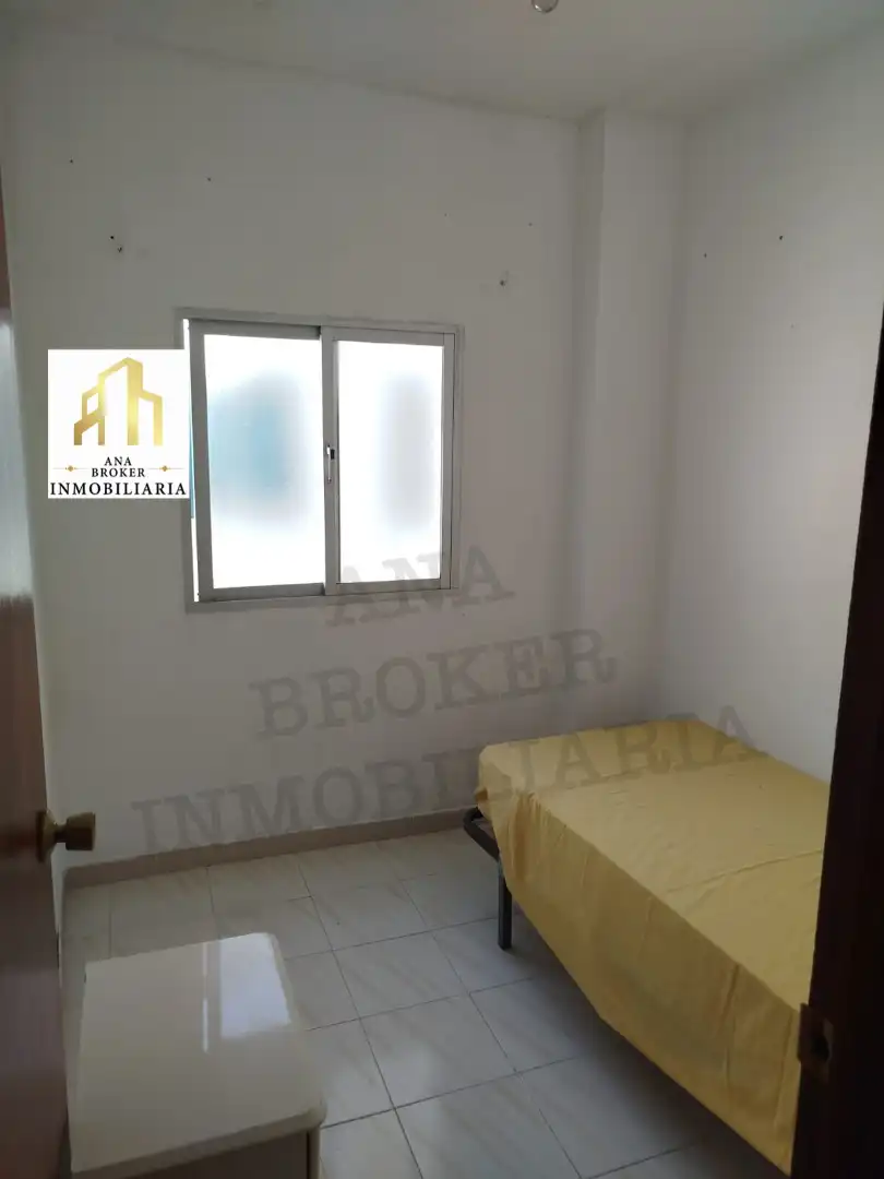 Habitación de Apartamento en venta en Cortes de la Frontera con Amueblado