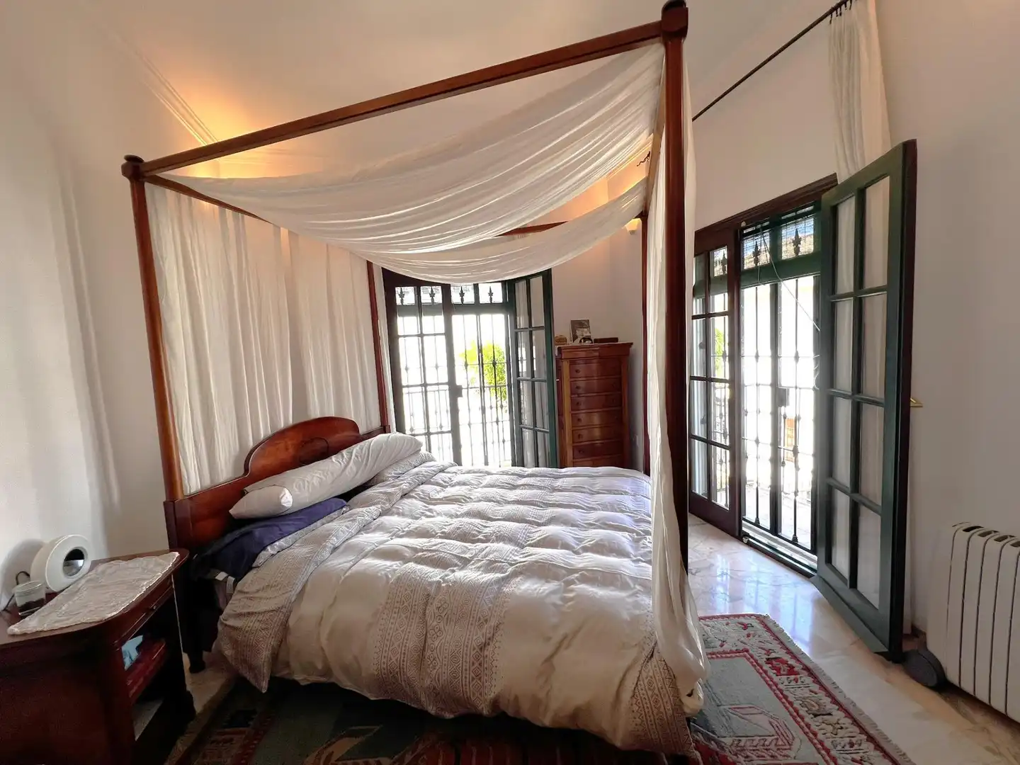 Schlafzimmer von Wohnungen zum Verkauf in Fuengirola mit Balkon und Gemeinschaftspool