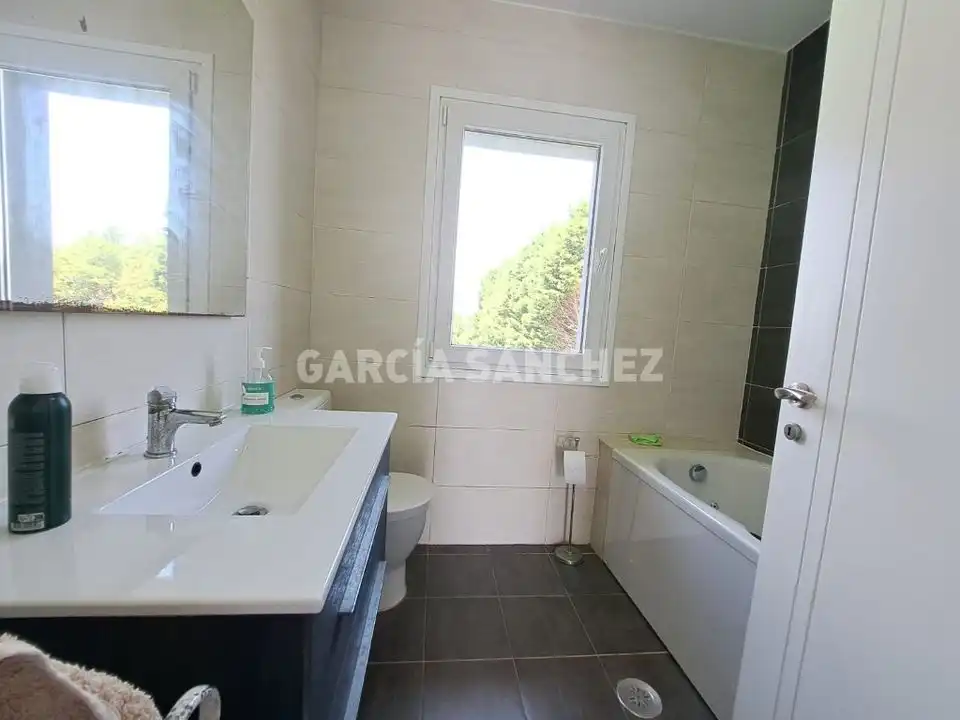 Bathroom of Houses for sale in Boiro  with Furnished