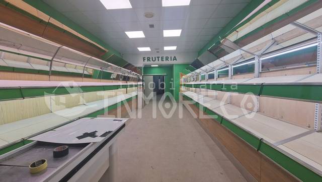 Local comercial en Alquiler en Juan XXIII en Inmobiliaria - Barreda