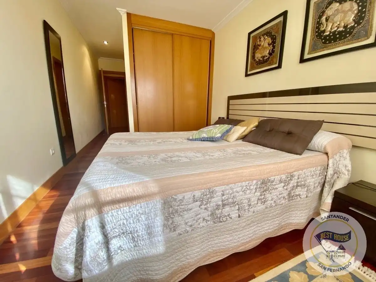 Wohnung zur Miete in Avenida de Cantabria, Valdenoja