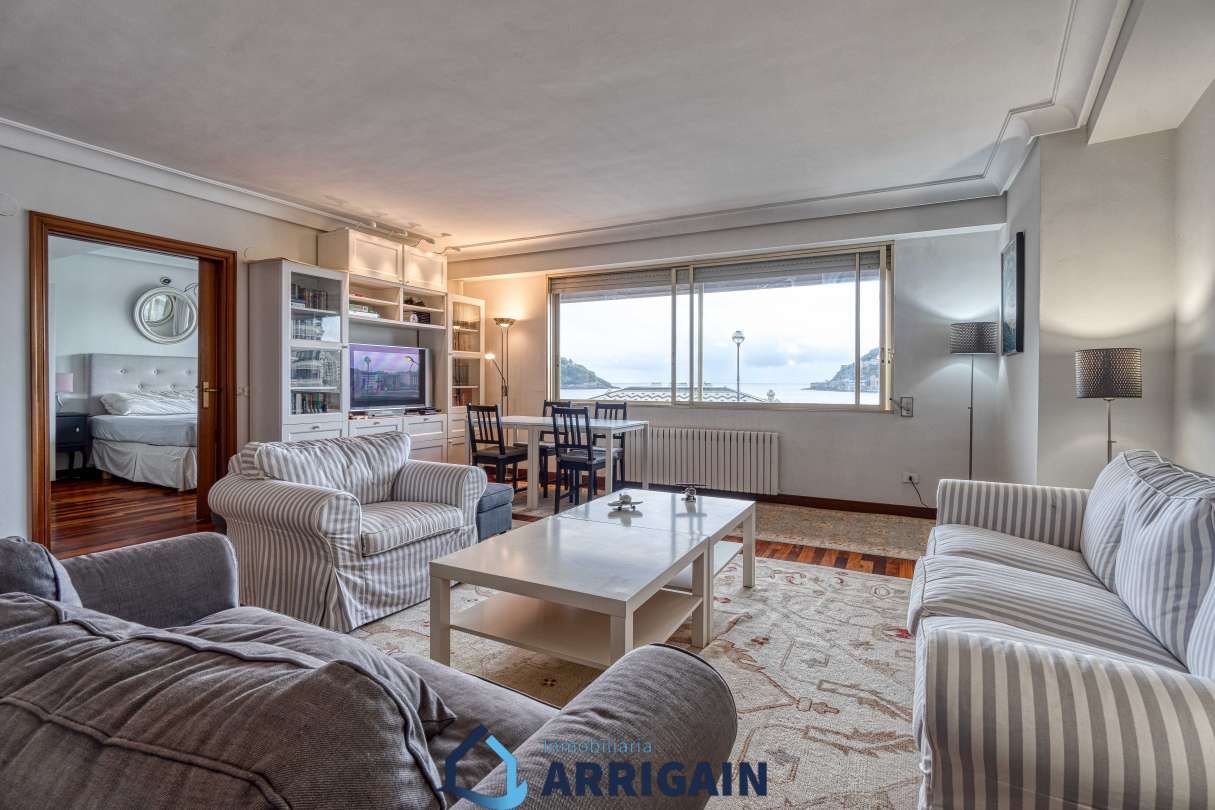 Living room of Flat for sale in Donostia - San Sebastián   with Heating and Terrace